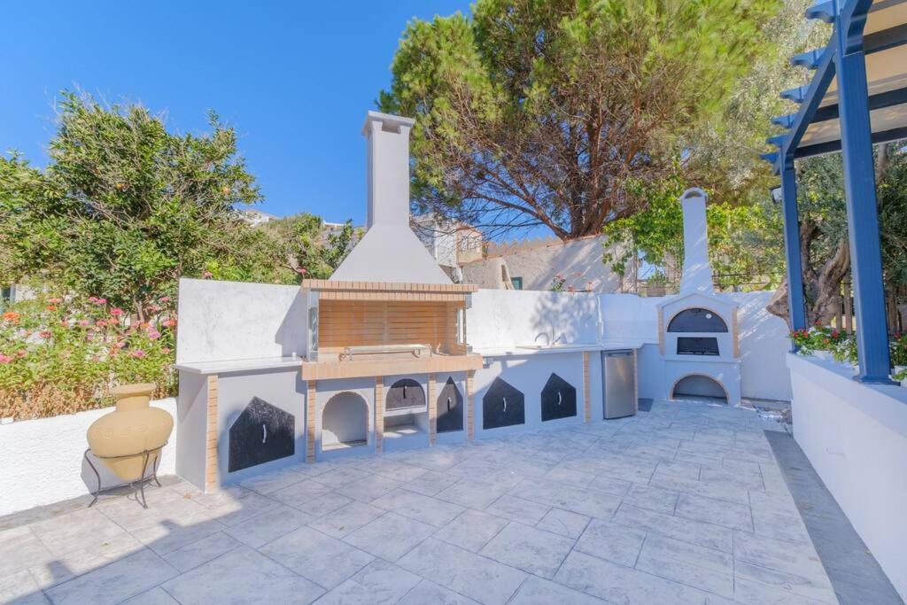 Lefkathia Beach Villa - Gated Beach-Front Private Villa At Lefkathia Beach, Chios! Volissos Eksteriør bilde